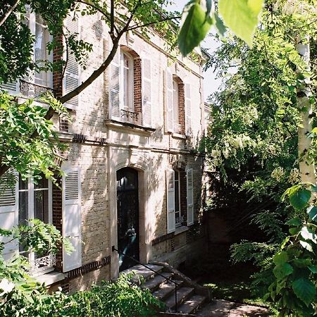 Au Fil De Troyes Acomodação com café da manhã Sainte-Savine Exterior foto