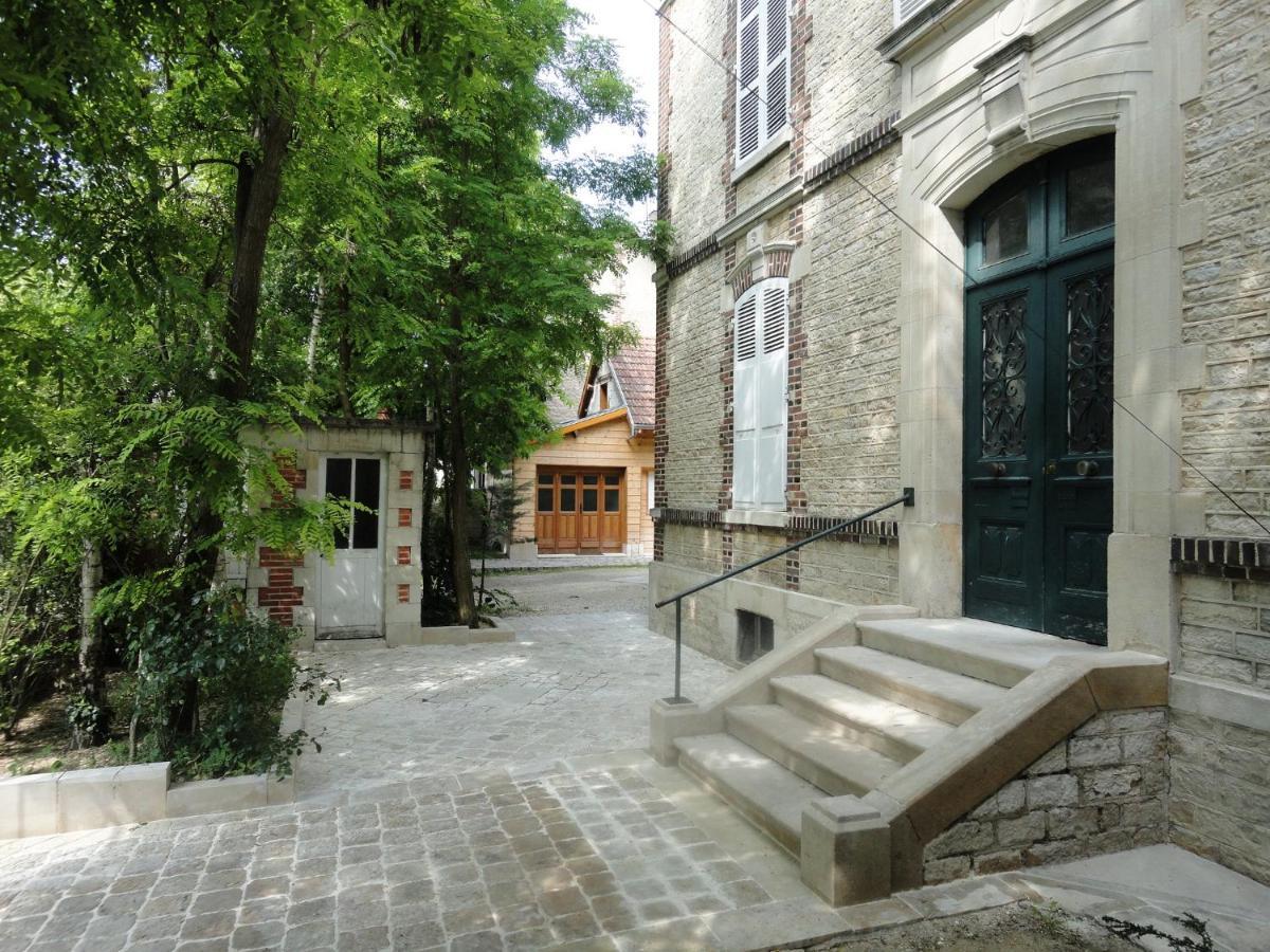Au Fil De Troyes Acomodação com café da manhã Sainte-Savine Exterior foto